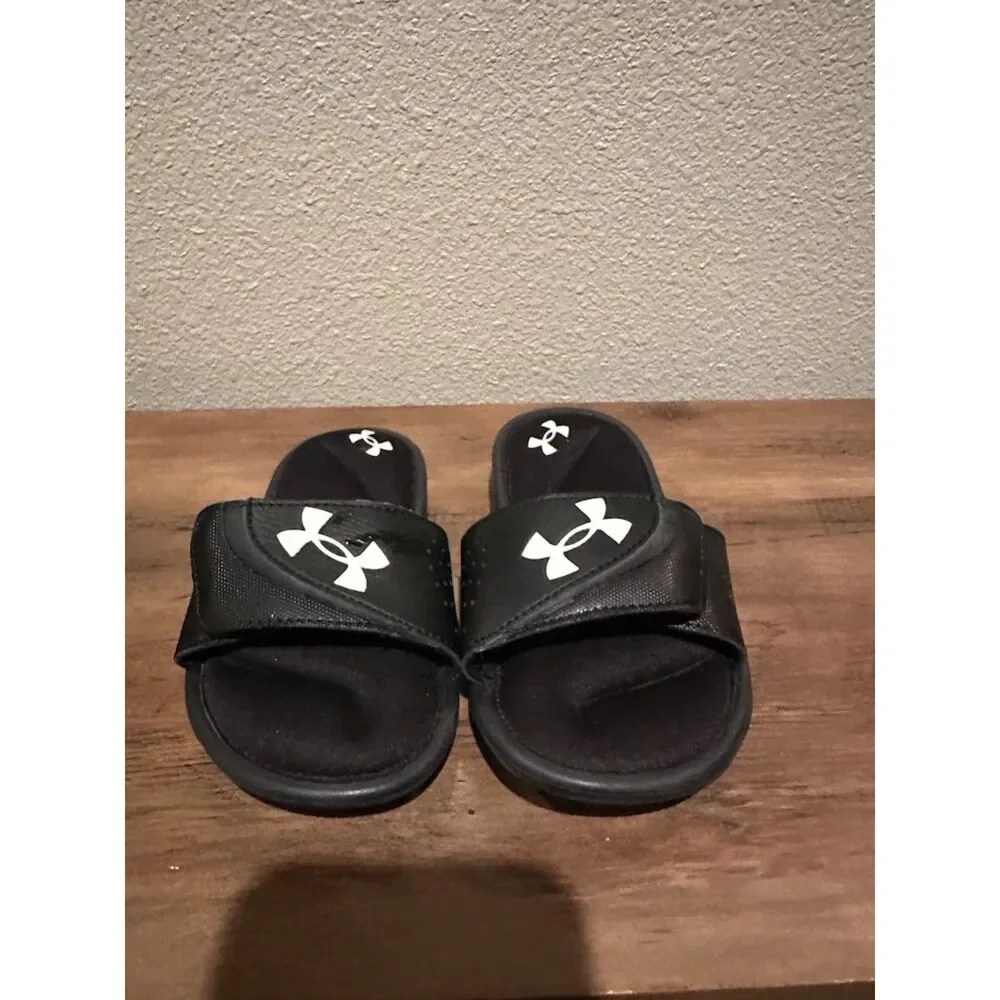 NEW Under Armour Black Boy Slides / Sandals with Adjustable Strap Size 12k